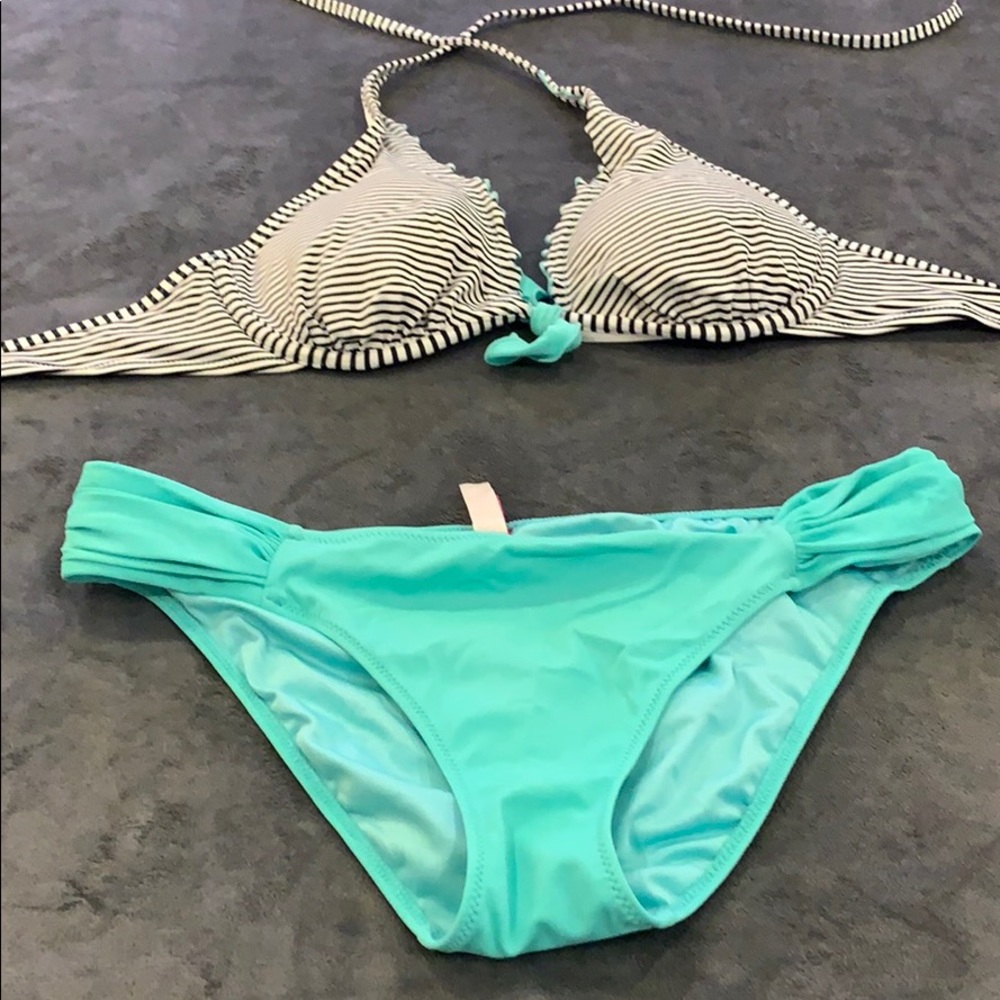 Victoria’s Secret bikini